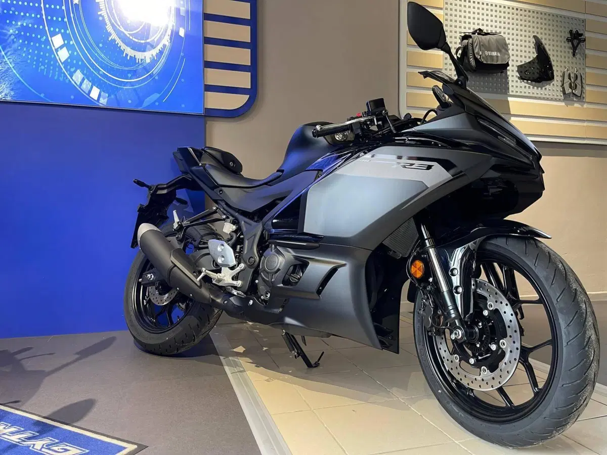 Yamaha YZF R3 (2025 - 26) (2)