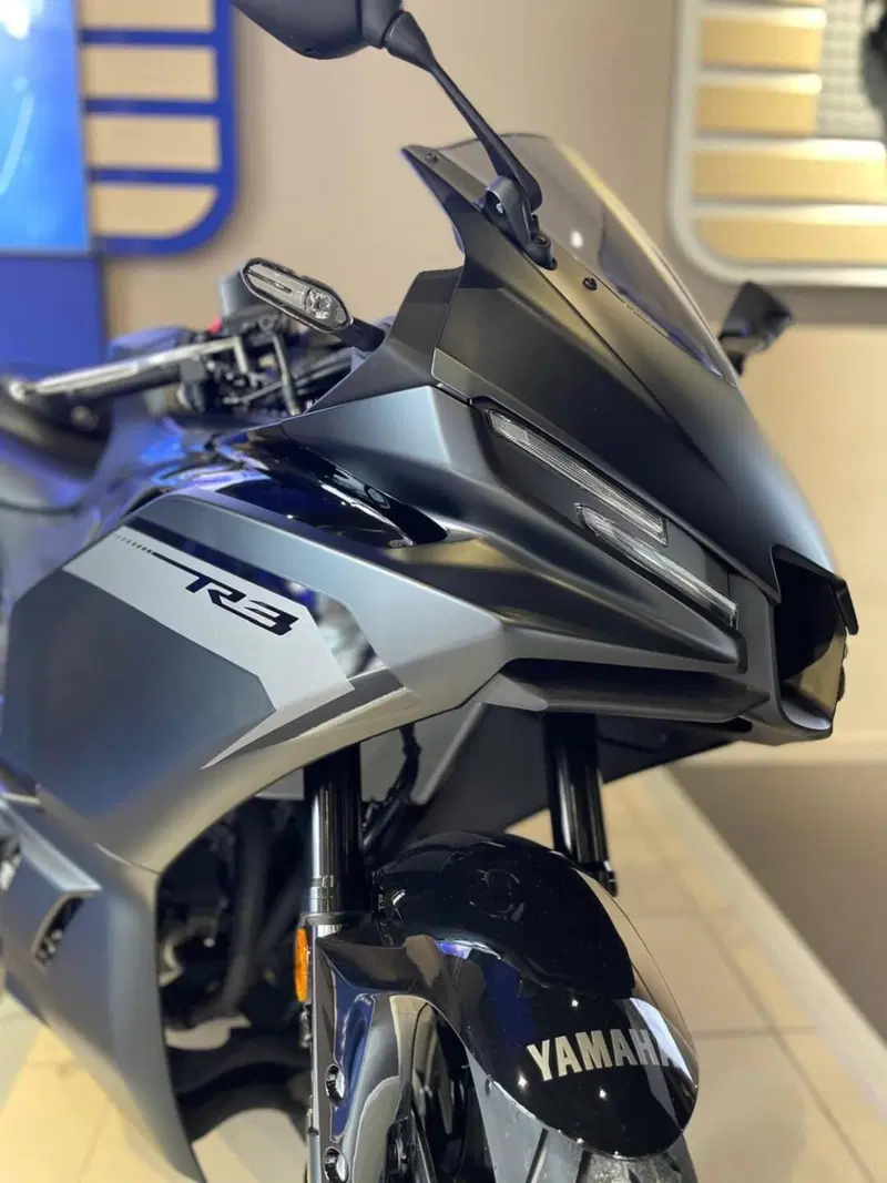 Yamaha YZF R3 (2025 - 26) (4)