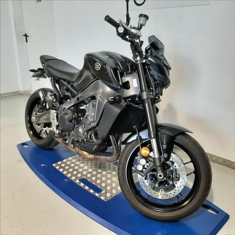 Yamaha MT-09 (2021 - 23) (2)