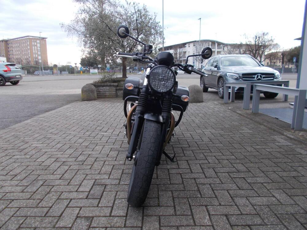 Triumph Street Twin 900 (2021 - 22) (3)