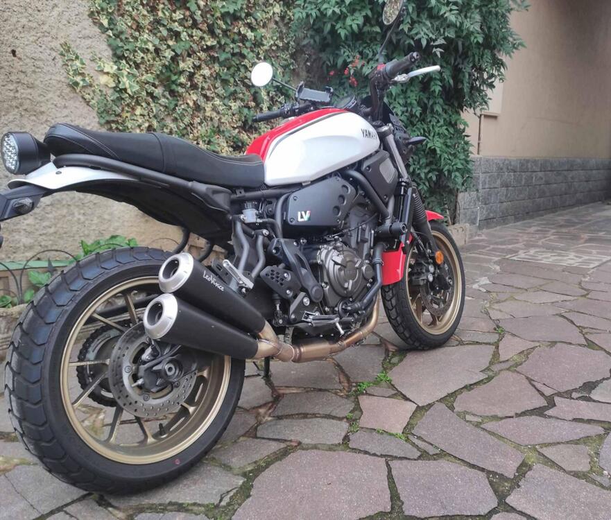 Yamaha XSR 700 (2021) (4)