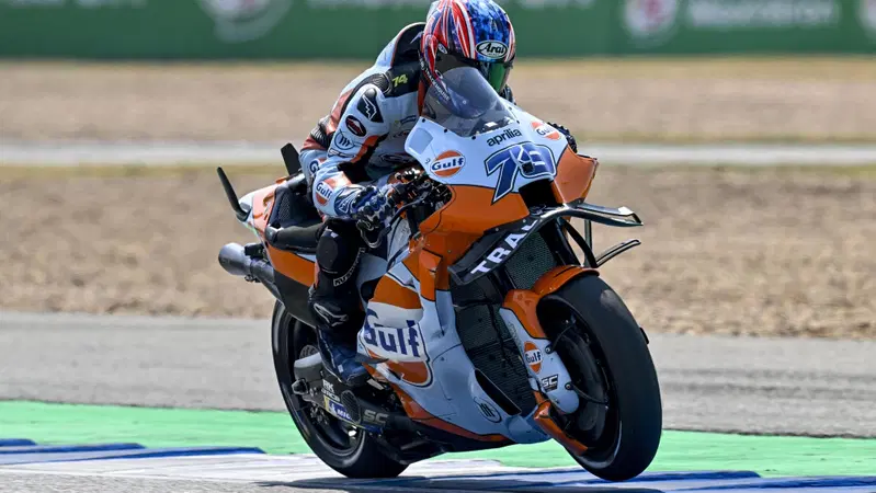 MotoGP 2025. GP della Thailandia. Ai Ogura: "Io incredibile? No, stavo cercando di copiare quello che faceva Pecco Bagnaia"