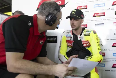 MotoGP 2025. GP della Thailandia. Fabio Di Giannantonio: "La moto bruciava, non riuscivo a stare in sella. Mi sono ustionato"