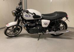 Triumph Bonneville SE (2009 - 13) usata