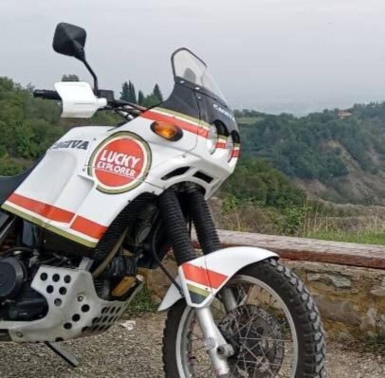 Cagiva Elefant 900 i.e. Lucky Explorer 