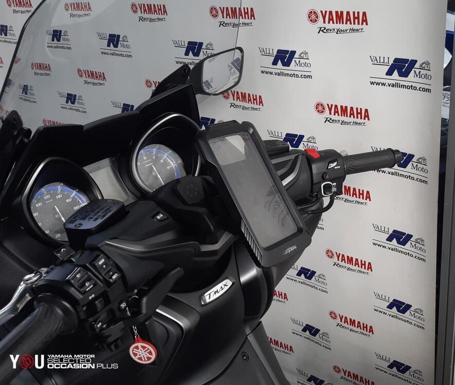 Yamaha T-Max 560 Tech Max (2021) (4)