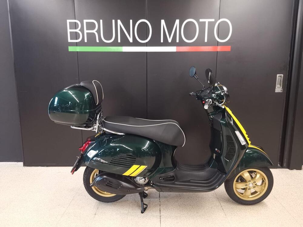 Vespa GTS 300 Super Racing Sixties Hpe (2021 - 22)