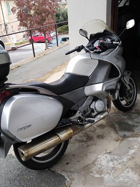 Honda Deauville 700 ABS (2)