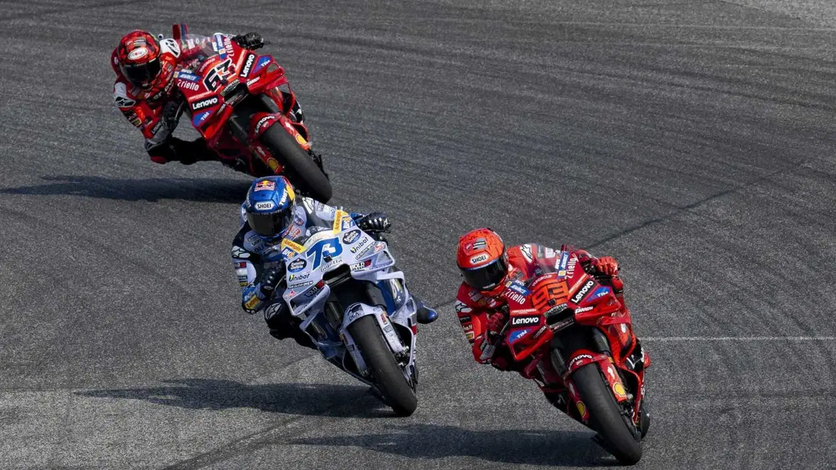 MotoGP 2025. GP della Thailandia. Le foto più belle del GP di Buriram [GALLERY] (7)