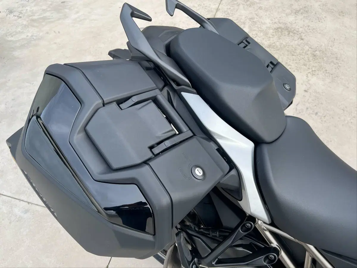 Suzuki GSX-S1000GT (2025 - 26) (7)
