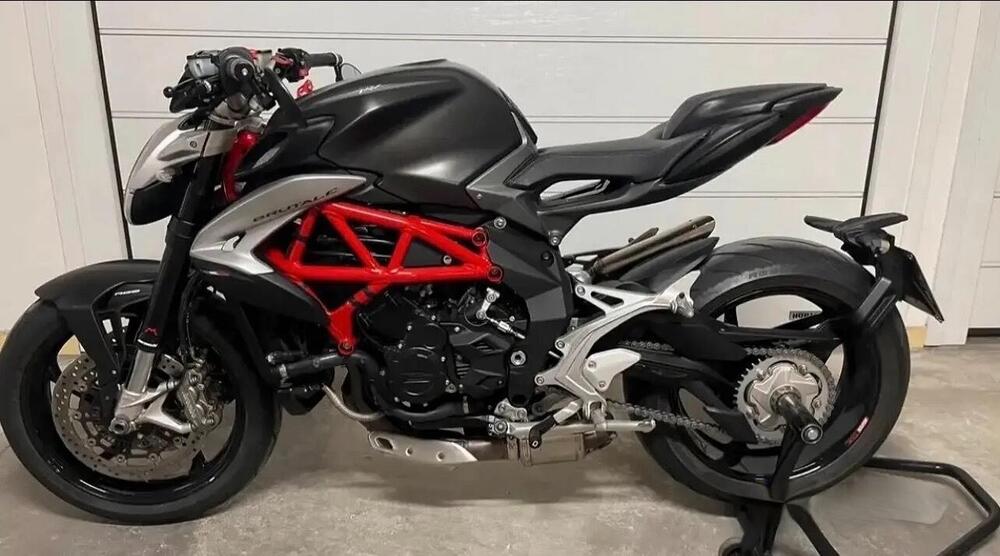 MV Agusta Brutale 800 EAS ABS (2016 - 19) (4)