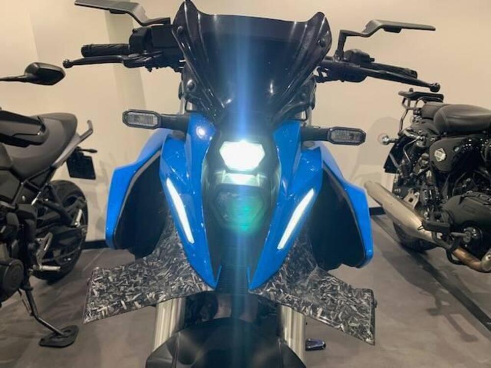 Suzuki GSX-8S (2023 - 25) (3)