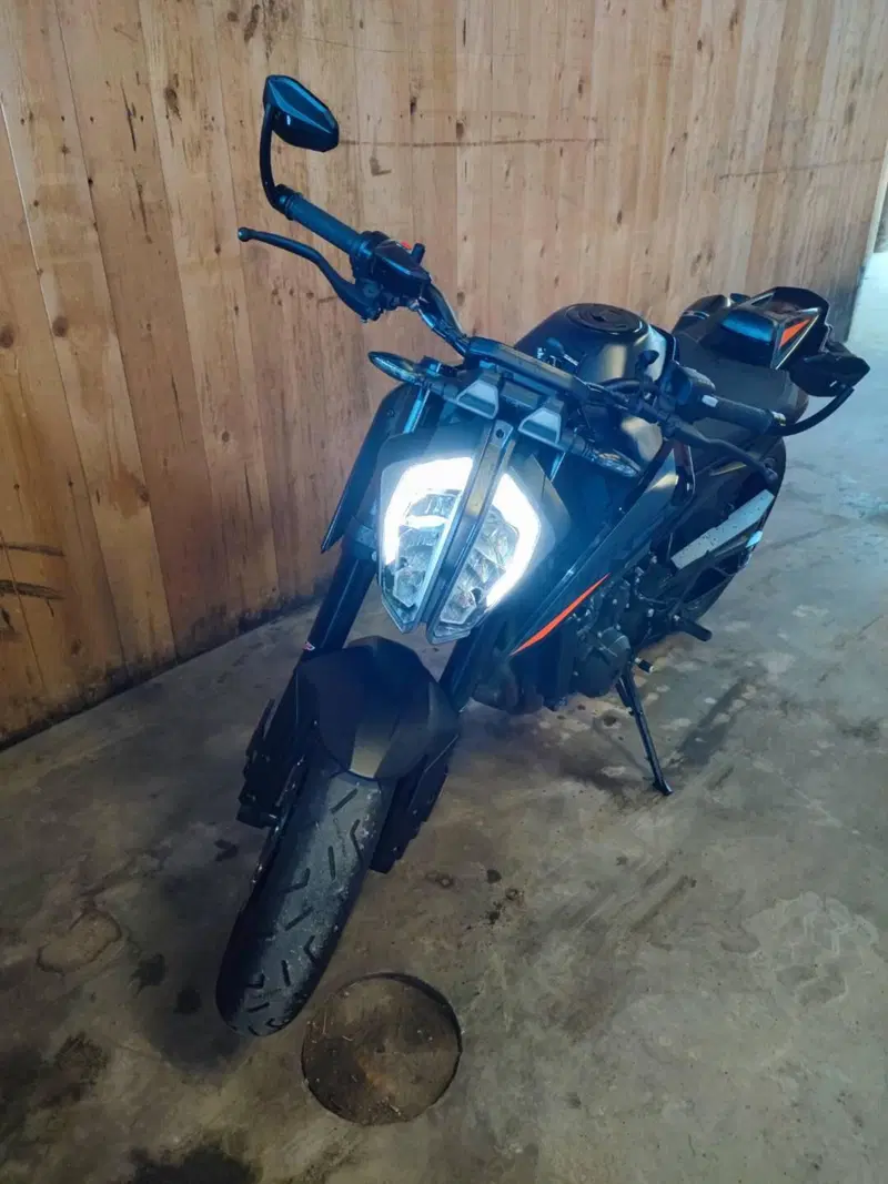 KTM 890 Duke (2021 - 23) (2)