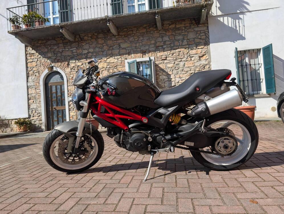 Ducati Monster 1100 (2009 -10) (3)