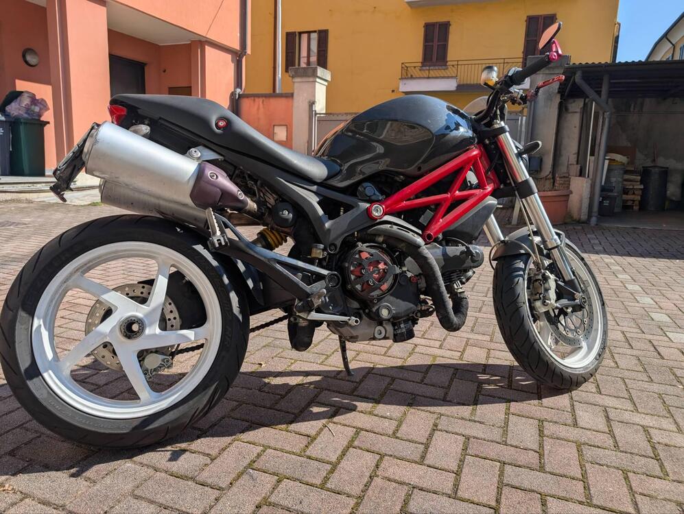 Ducati Monster 1100 (2009 -10)