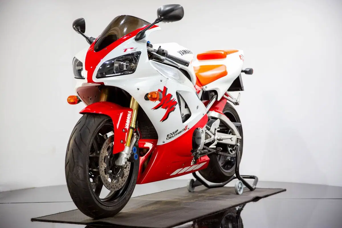 Yamaha YZF R1 (1998 - 99) (3)