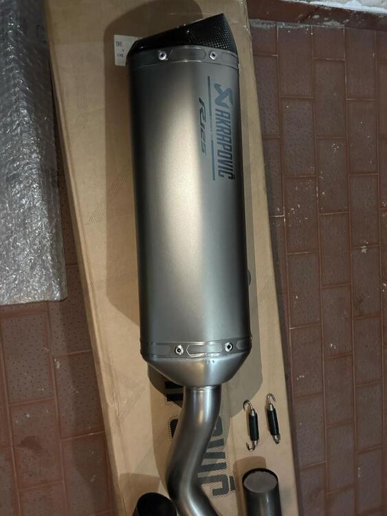 Scarico completo Yamaha r125 Akrapovic (2)