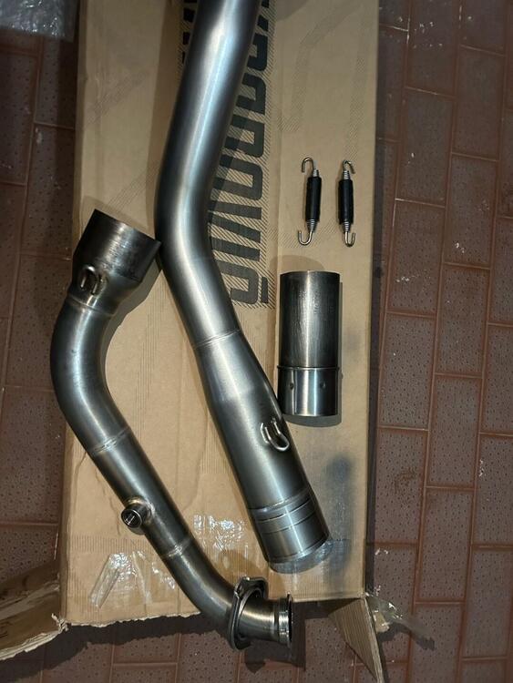 Scarico completo Yamaha r125 Akrapovic (4)