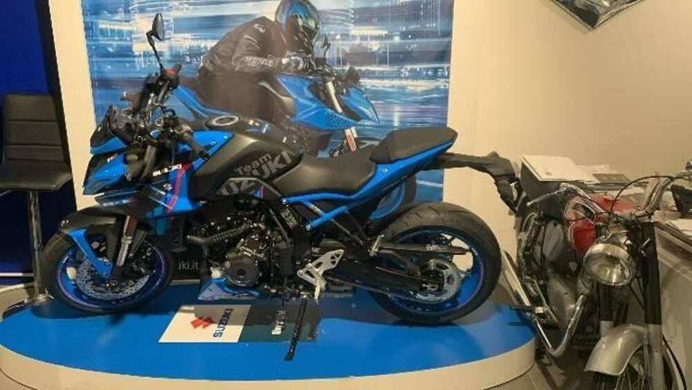 Suzuki GSX-8S Team Suzuki Edition (2024) (2)