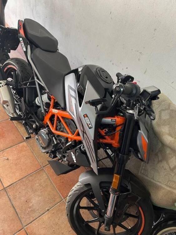 KTM 125 Duke (2021 - 23) (2)