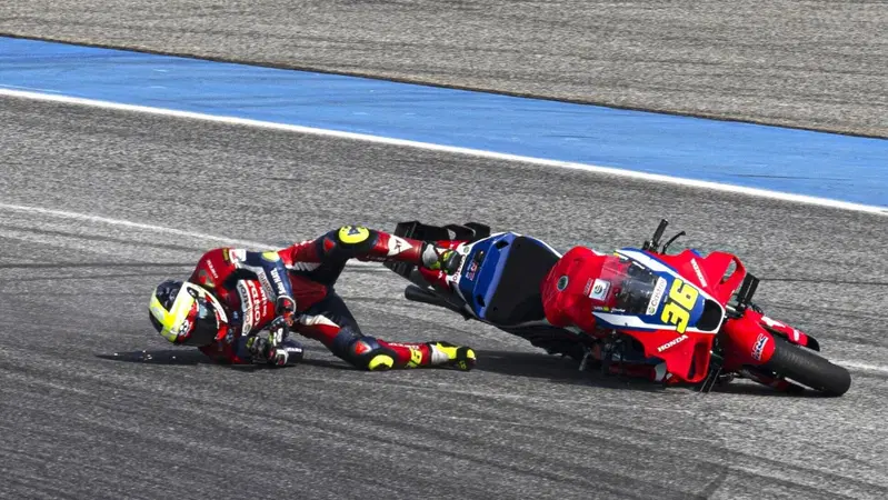 MotoGP 2025. GP di Thailandia. Joan Mir felice nonostante la caduta e le ustioni: "La gara in cui siamo stati pi&ugrave; forti"