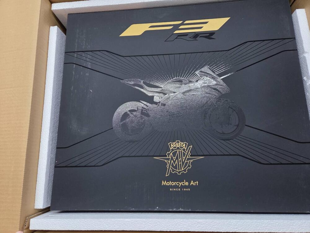 KIT RACING PER MV AGUSTA F3 RR *TUO CON UN ANTICIP (2)