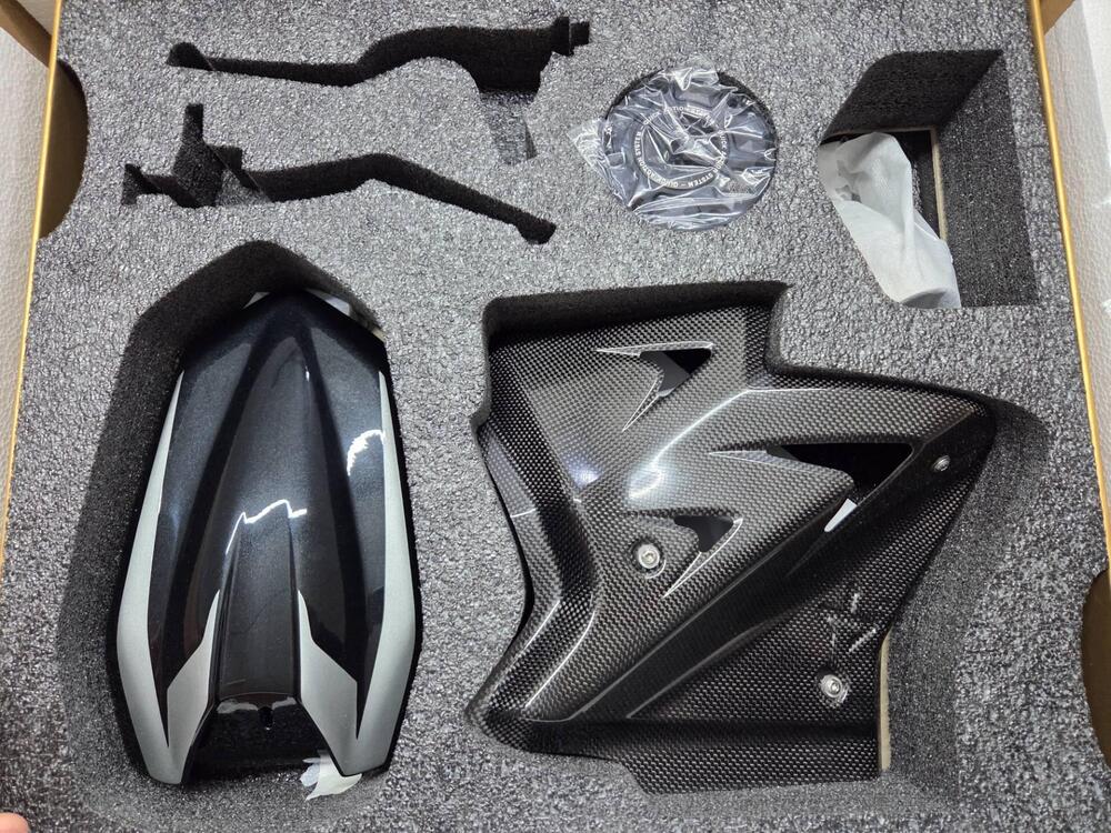 KIT RACING PER MV AGUSTA F3 RR *TUO CON UN ANTICIP (3)