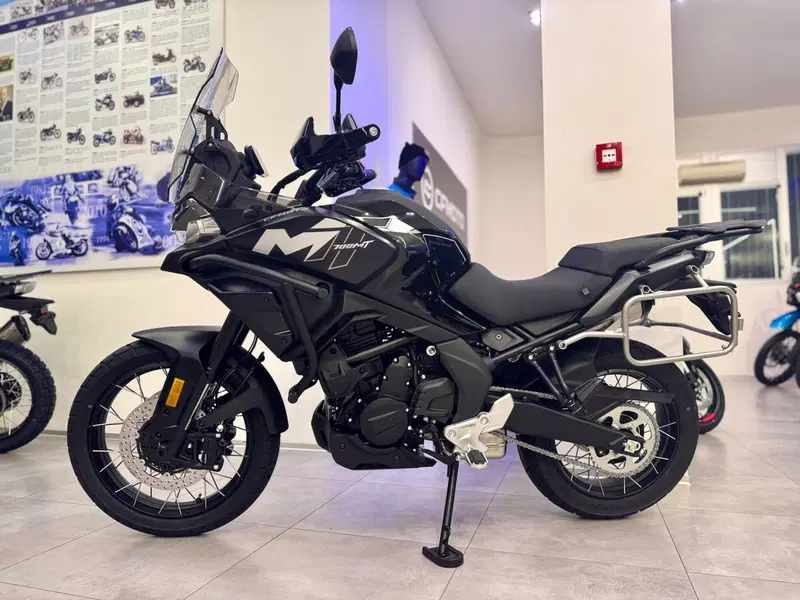 CFMOTO 700MT Adventure (2025 - 26)