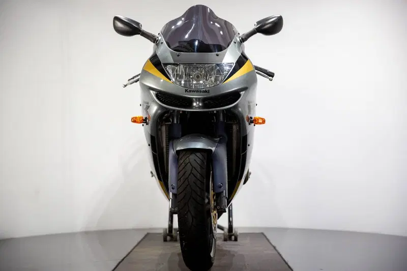 Kawasaki Ninja 600 ZX-6R (1998 - 99) (8)