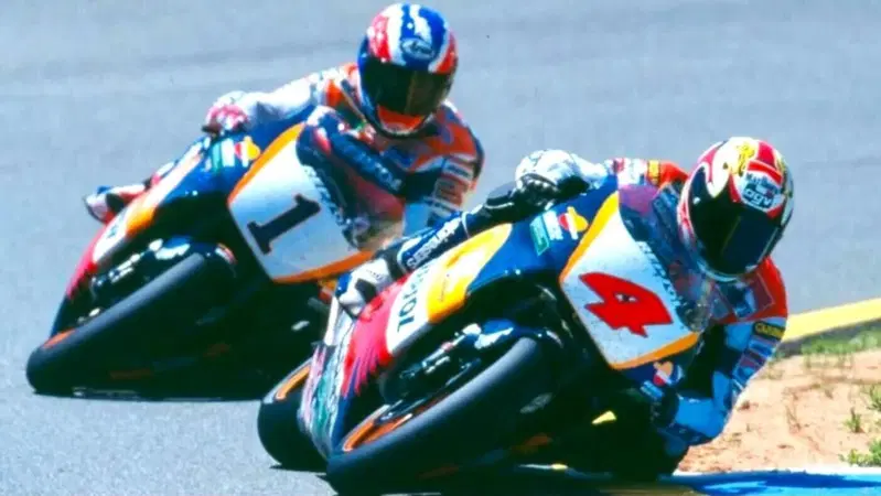 MotoGP 2025. Alex Criville se ne intende di compagni ingombranti (Mick Doohan) e ha detto: "In Ducati Marc Marquez ha gi&agrave; scalzato Pecco Bagnaia"