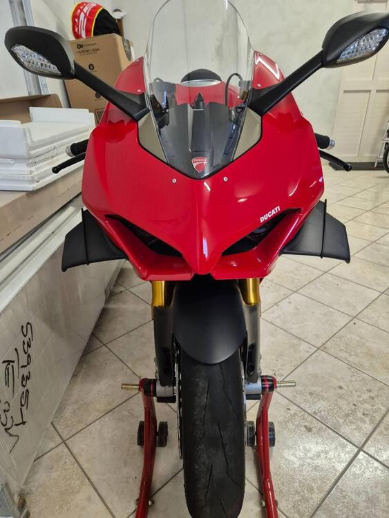 Ducati Panigale V4 S 1100 (2021) (4)