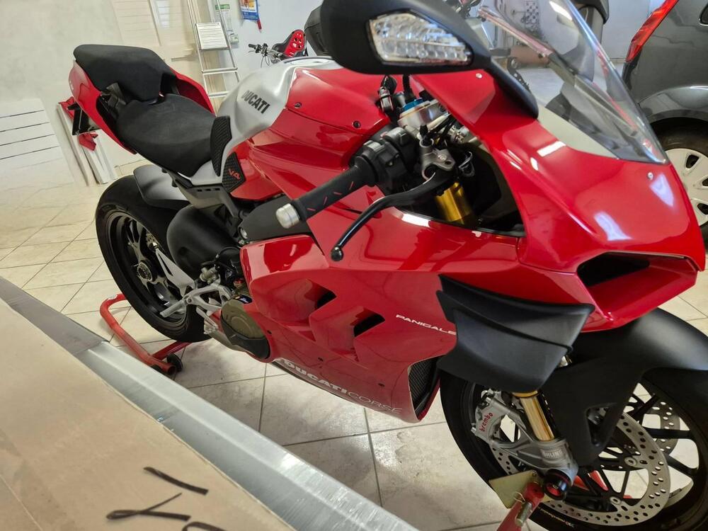 Ducati Panigale V4 S 1100 (2021) (2)