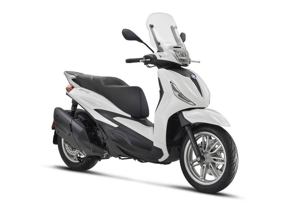 Piaggio Beverly 400 (2025)