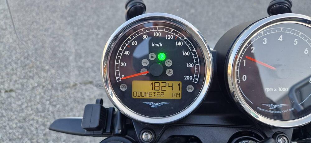 Moto Guzzi V7 III Special (2017 - 20) (3)