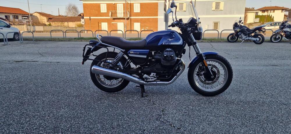 Moto Guzzi V7 III Special (2017 - 20) (5)