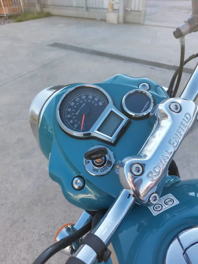 Royal Enfield Classic 650 (2025 - 26) (5)