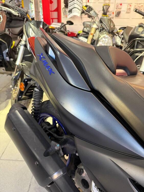 Yamaha X-Max 300 (2021 - 24) (4)