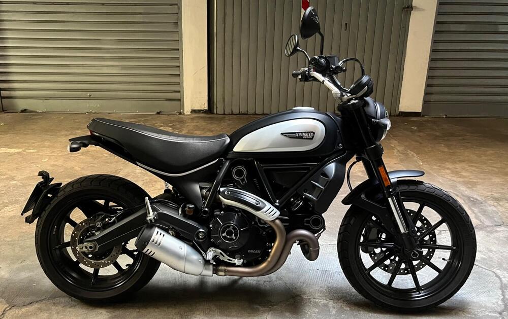 Ducati Scrambler 800 Icon Dark (2021 - 22)