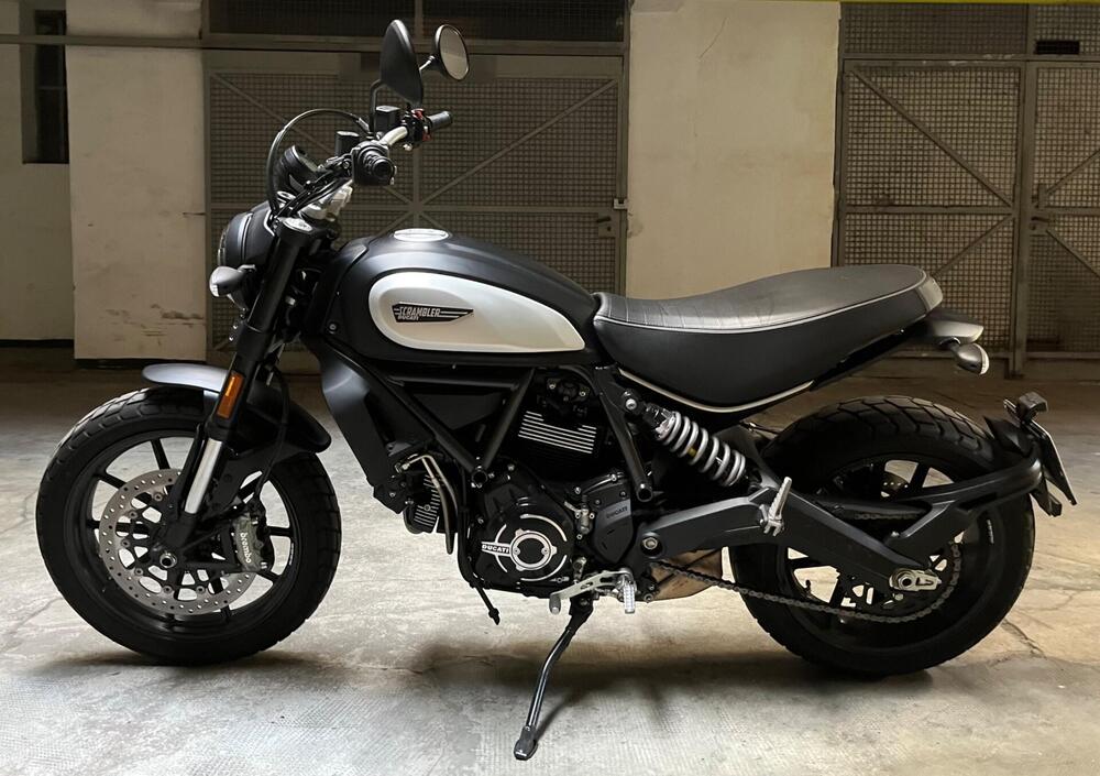 Ducati Scrambler 800 Icon Dark (2021 - 22) (3)