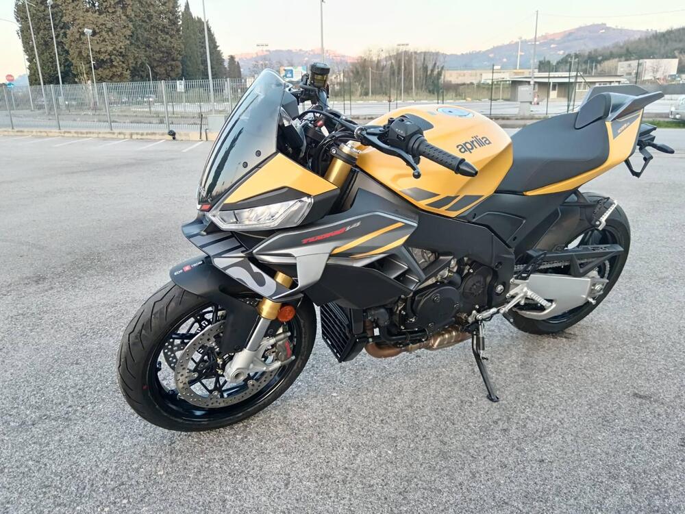 Aprilia Tuono 1100 V4 (2025) (4)