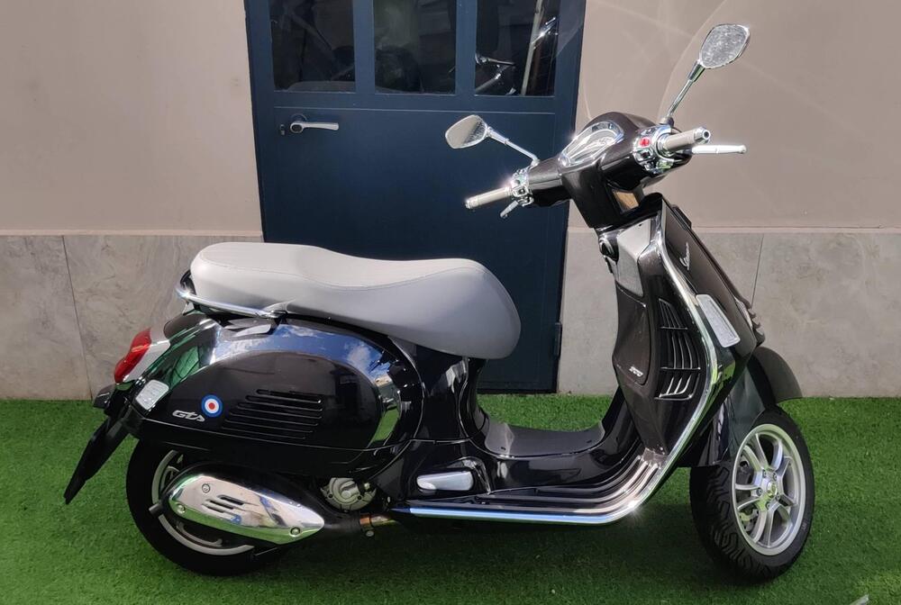 Vespa GTS 300 (2023 - 24)