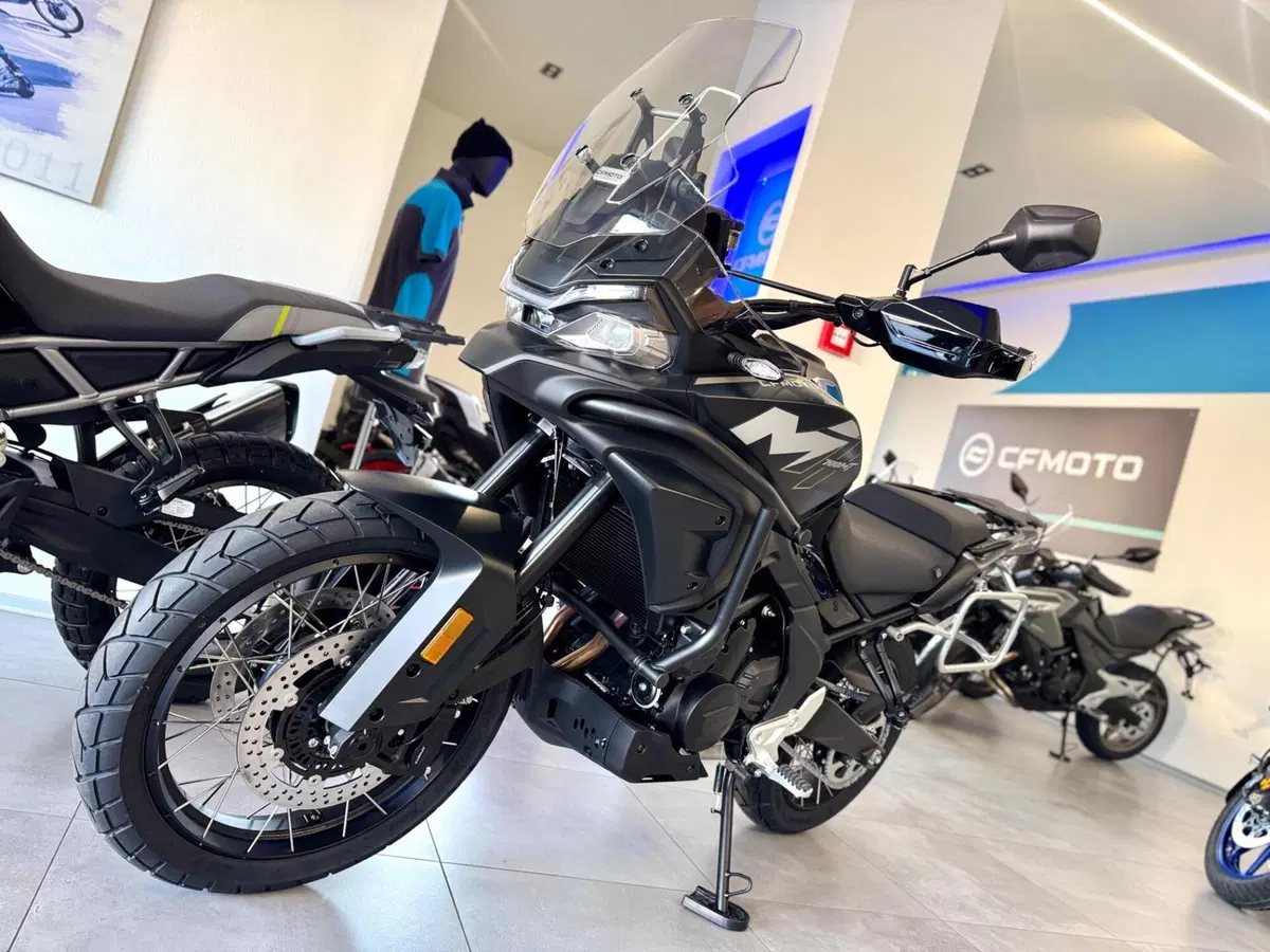 CFMOTO 700MT Adventure (2025 - 26) (3)