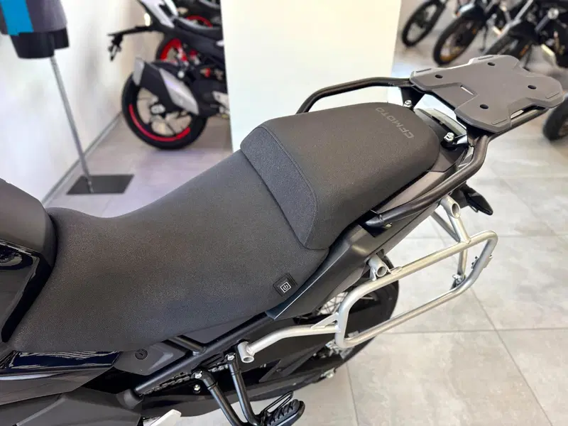 CFMOTO 700MT Adventure (2025 - 26) (8)