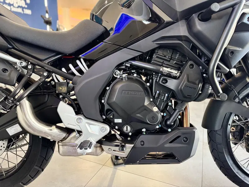 CFMOTO 700MT Adventure (2025 - 26) (4)