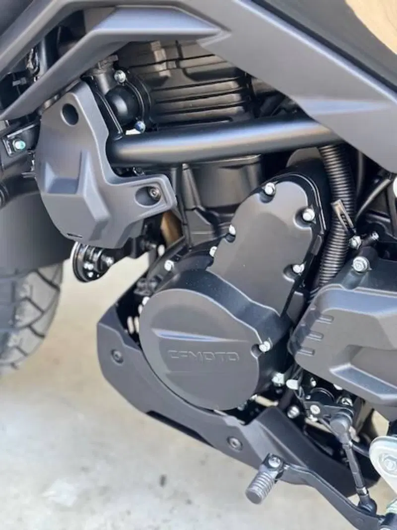 CFMOTO 700MT Adventure (2025 - 26) (9)