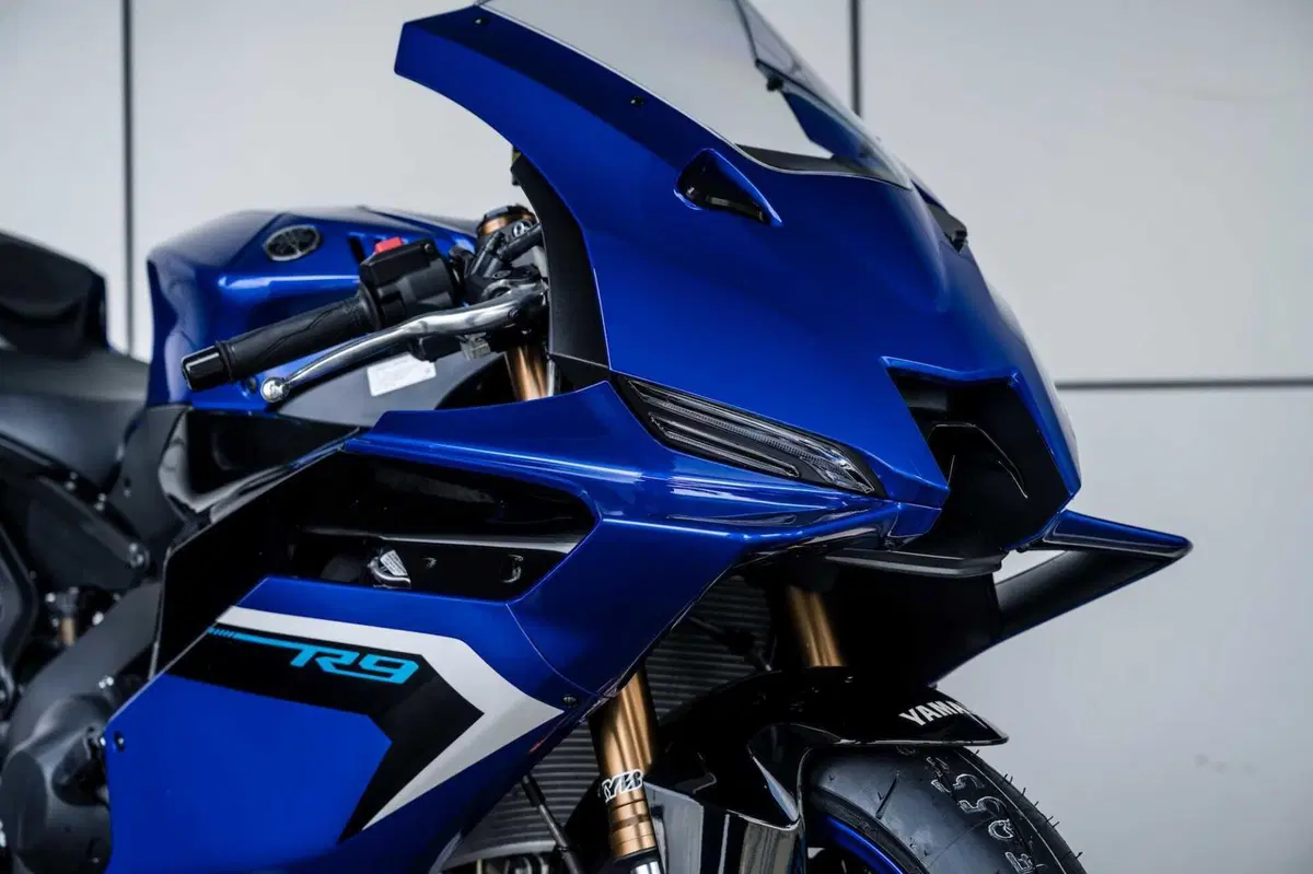 Yamaha R9 (8)