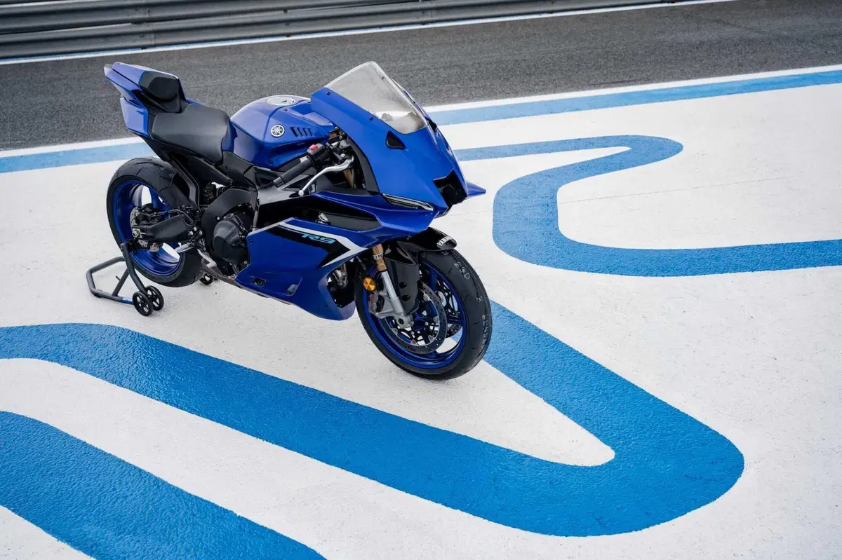Yamaha R9 (19)