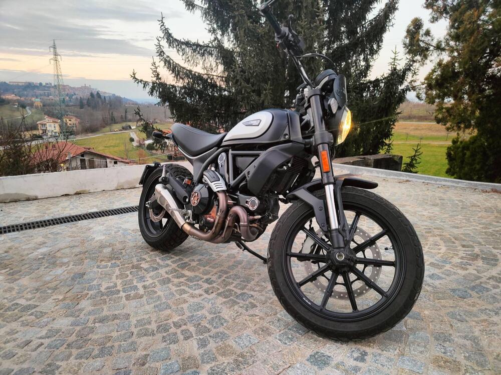 Ducati Scrambler 800 Icon Dark (2020)