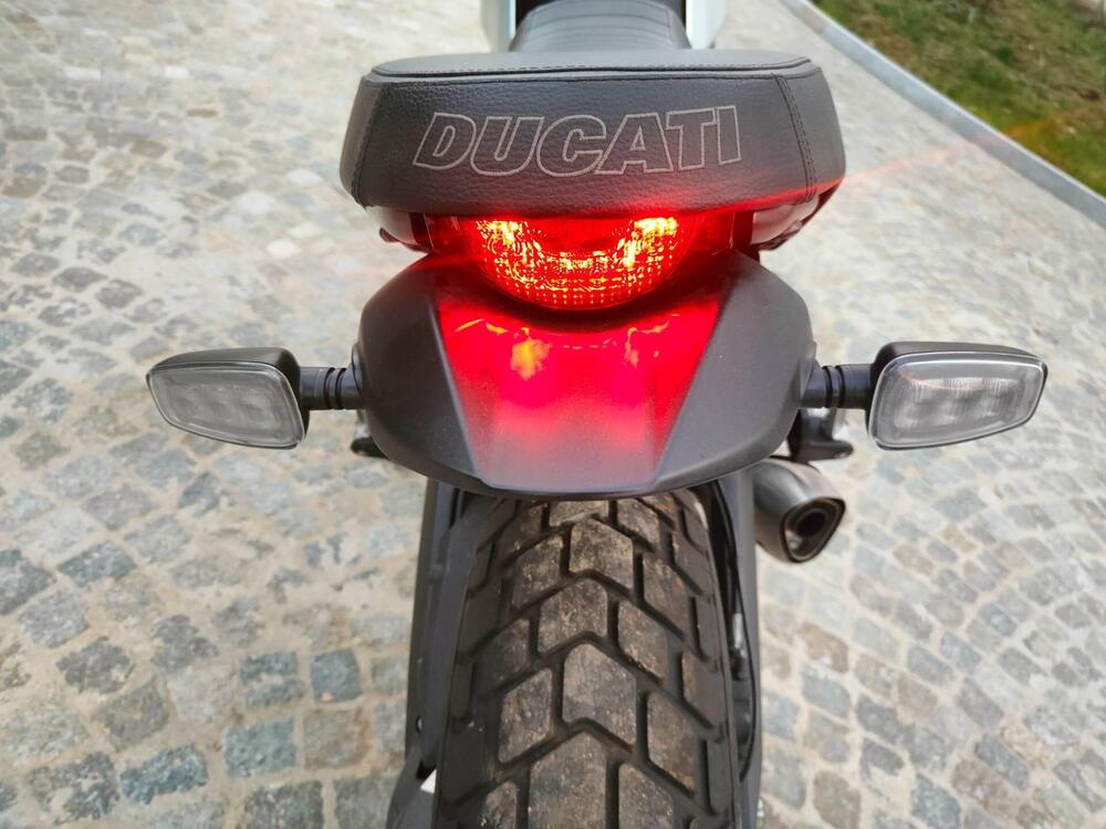 Ducati Scrambler 800 Icon Dark (2020) (4)