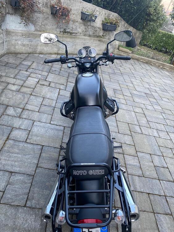 Moto Guzzi V7 II Stone (2015 - 17) (3)